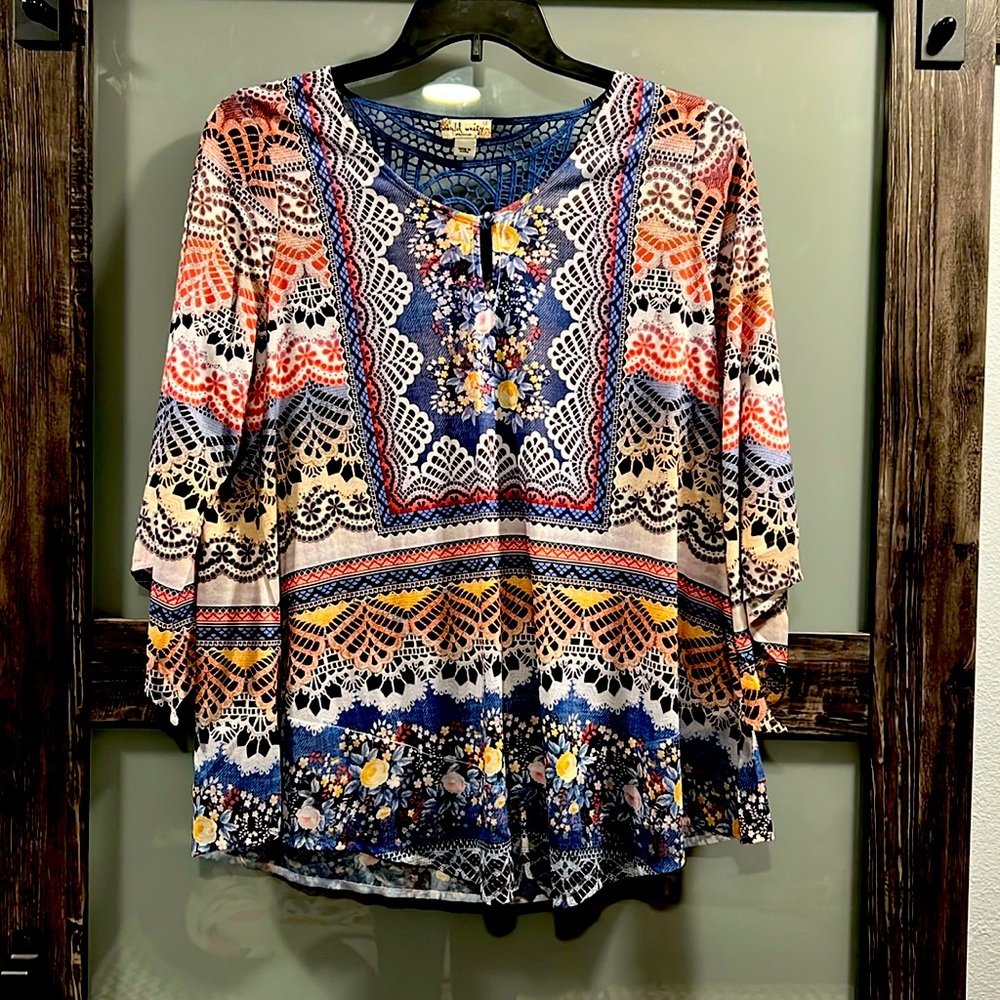 World Unity Woman elbow sleeve blouse. Beautiful in color, size 1X   EUC